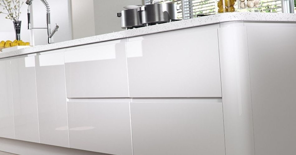Guide To High Gloss White Kitchen Doors