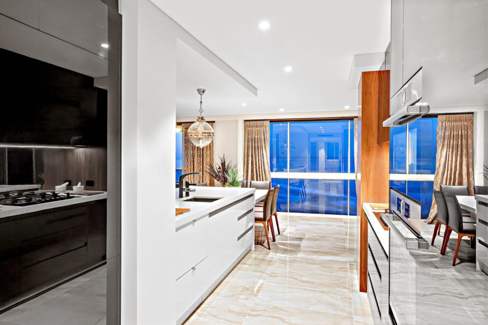 How to decorate a galley kitchen