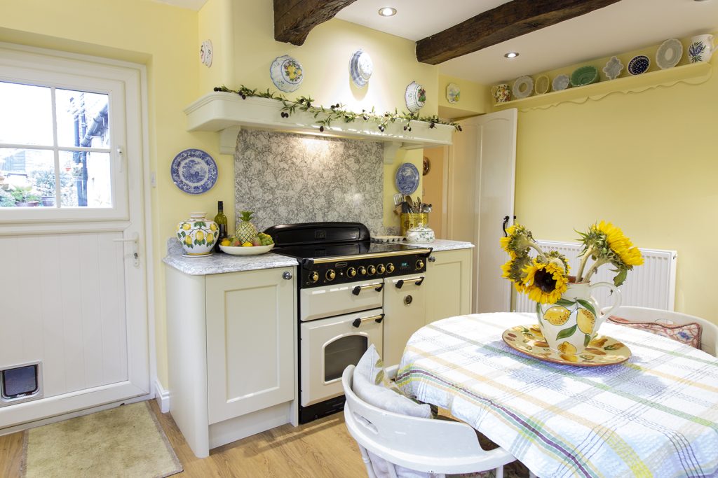 Kitchen Installation: Mrs Ritchie - Menwith Hill