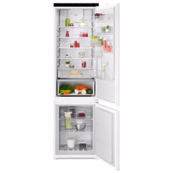 70/30 AEG OSC7C191ES NoFrost CoolAssist® Fridge Freezer 188.4 cm