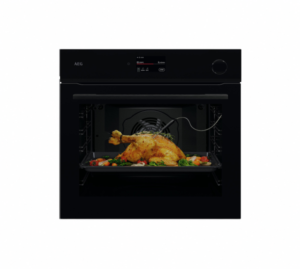 AEG NBR7P731SB Gloss Black SteamCrisp Quarter Steam & Pyrolytic oven