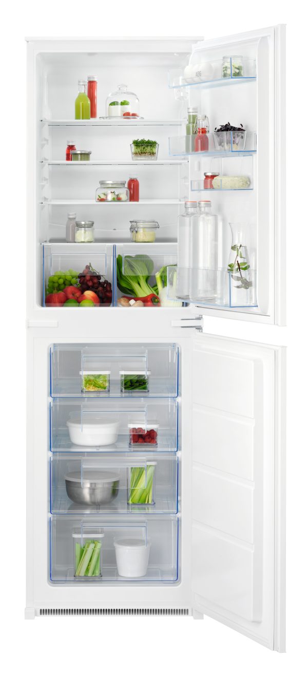 AEG OSC5S185ES Integrated Low Frost fridge freezer 50:50 split