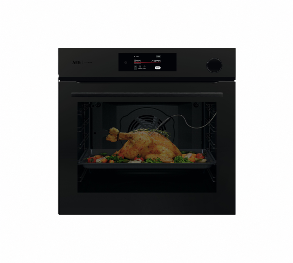 AEG PO7001SPT Matt Black SteamCrisp Quarter Steam & Pyrolytic oven